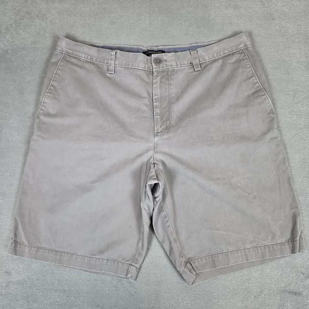 Banana Republic Aiden Shorts Men's Size 35 Gray Chino Casual Flat Front Cotton